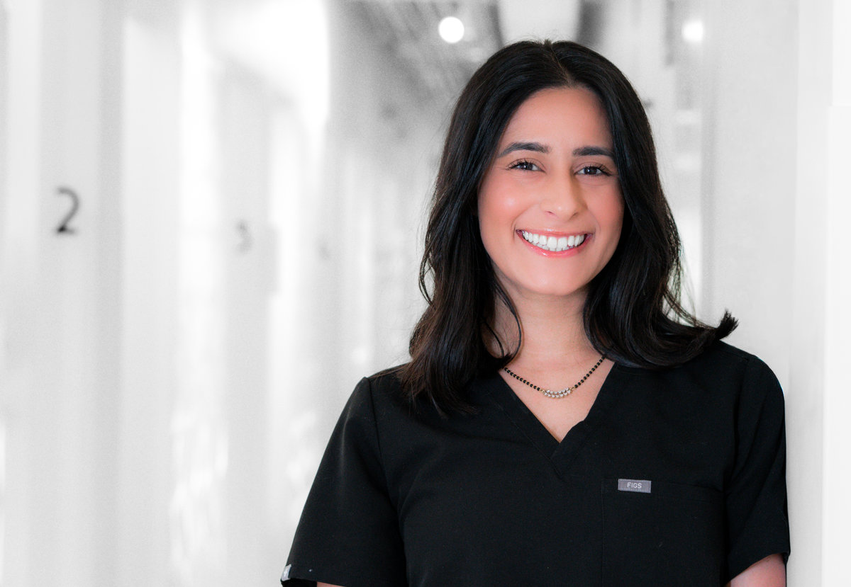 Dr Aashna Oberoi Headshot