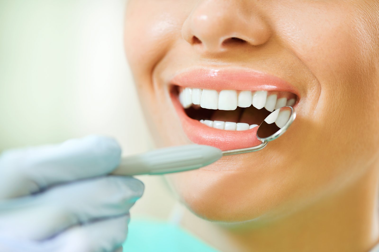 Close-up of a bright, even smile with healthy teeth
